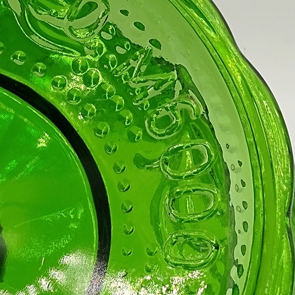 E.O. Brody Emerald Green Pressed Glass Scalloped Pedestal Bowl Vintage Compote - Picture 8 of 15